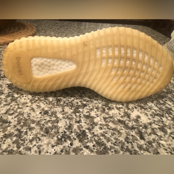 Adidas Yeezy Boost 350, non reflective Size US 10 - Picture 5 of 10